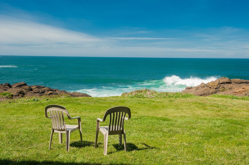 Condo, 2 Bedrooms, 2 Bathrooms, Ocean View (Ebb Tide) photo 3