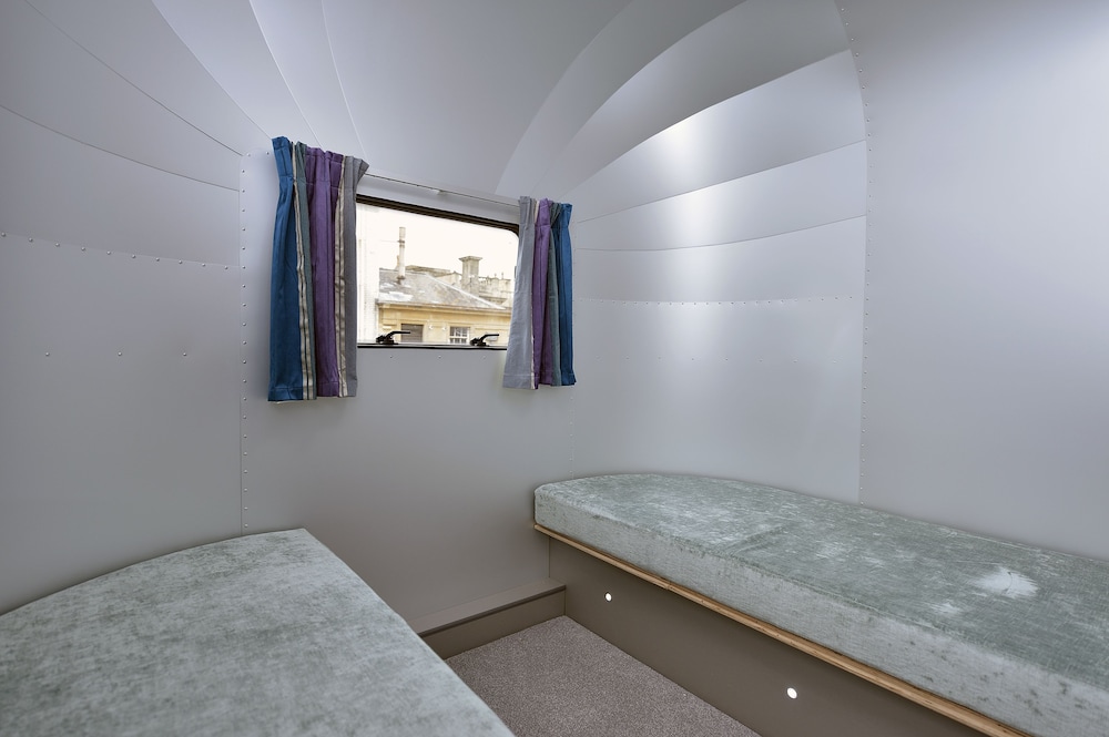 20 Ft Caravan photo 1