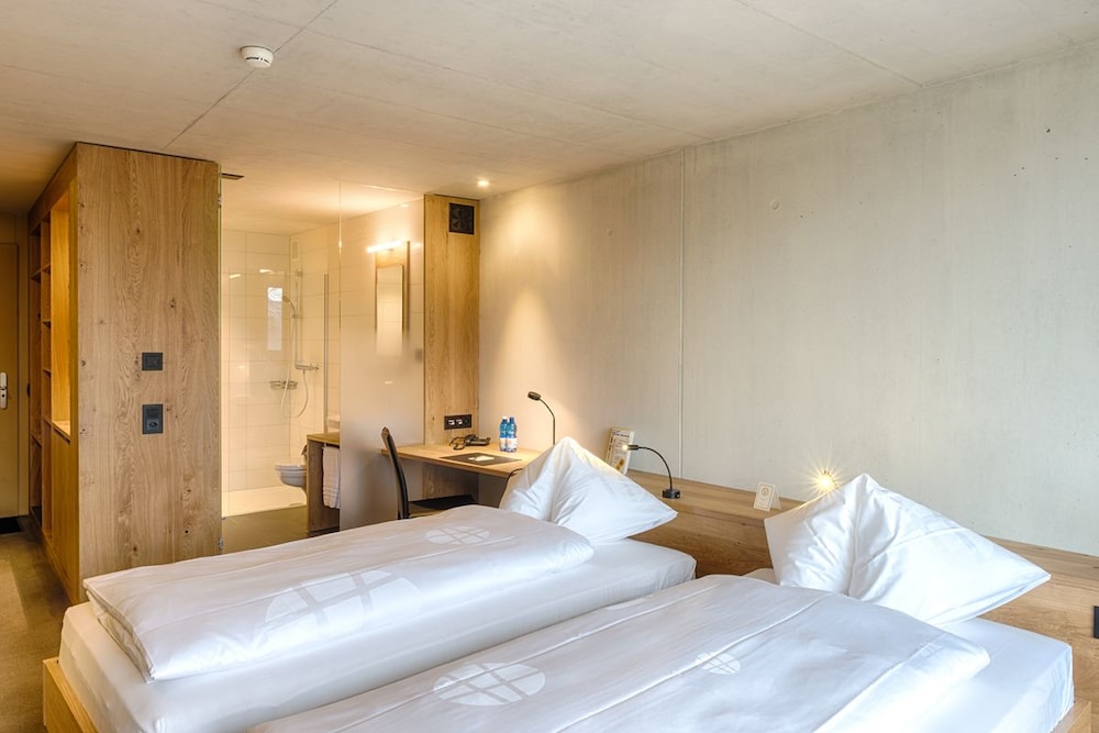 Deluxe Double Room, Garden View photo 3