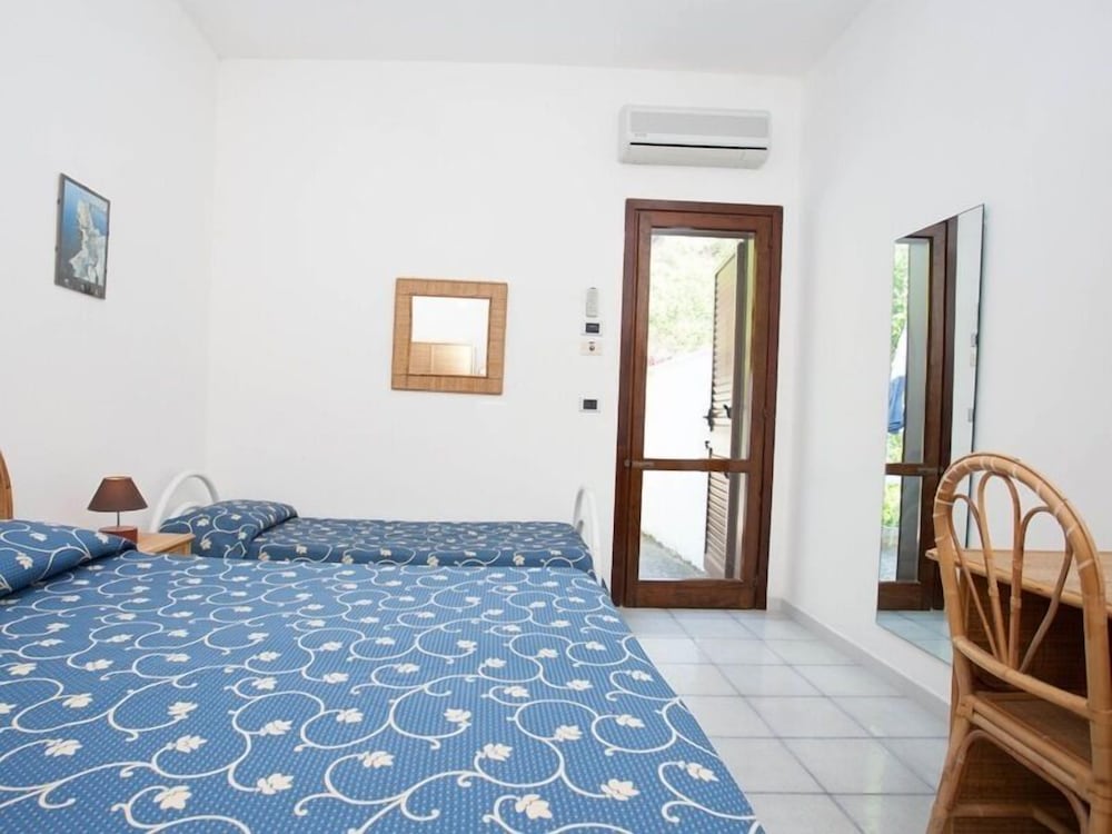 Quad Room