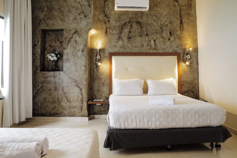Superior Quadruple Room, 2 Double Beds - Photo 7