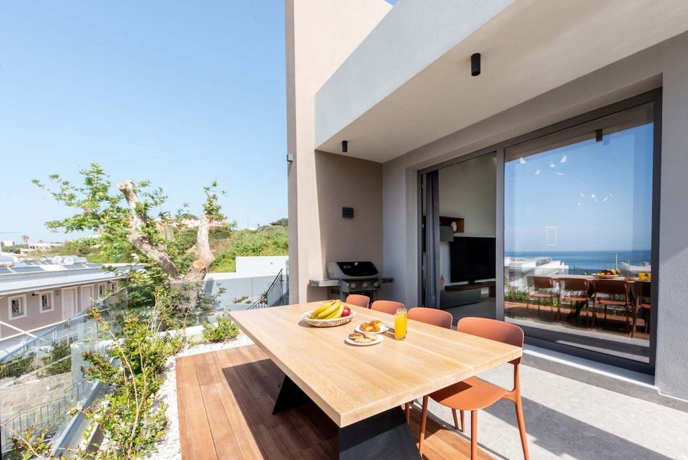 Villa Luna I 100m to Sea Free Heated Pool, Foto 23