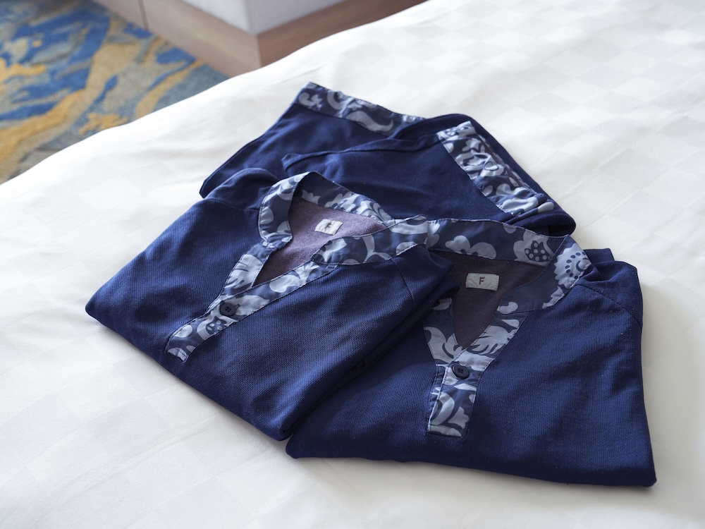 Deluxe Hollywood Twin Room, Non Smoking (With Club Pool & Lounge Access) - Photo 29