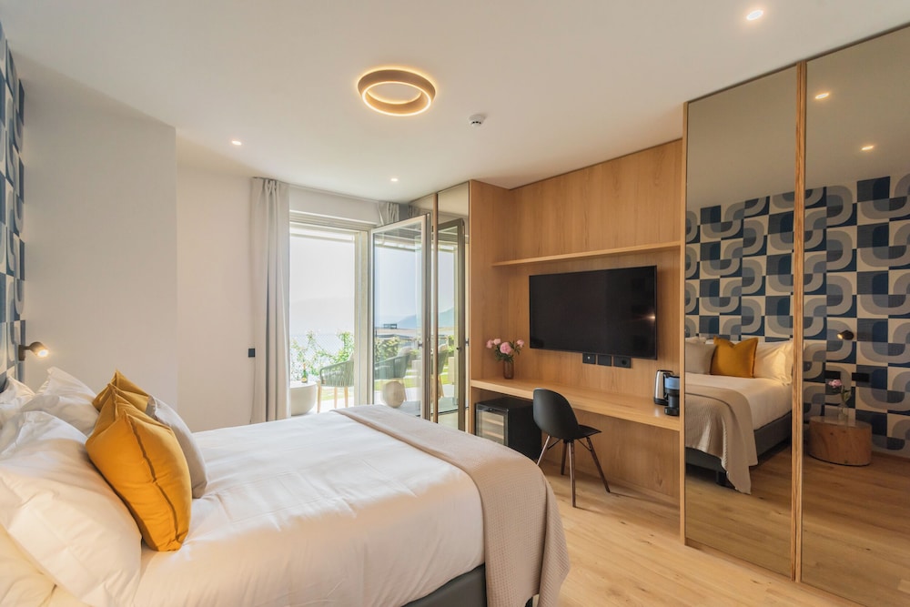 Deluxe Room with Private Garden, ANDROMEDA