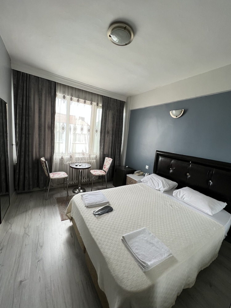 Classic Double or Twin Room photo 1
