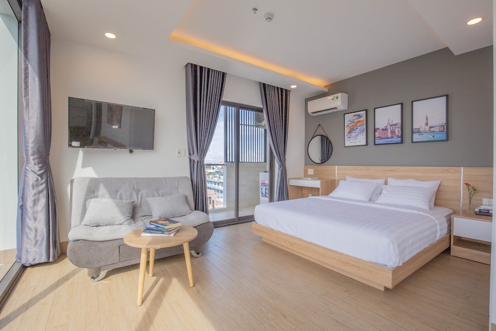 Deluxe Room - Photo 6