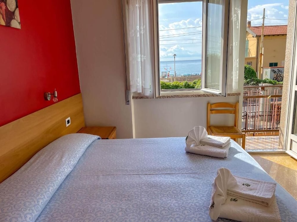 Classic Double or Twin Room, Balcony, Sea View