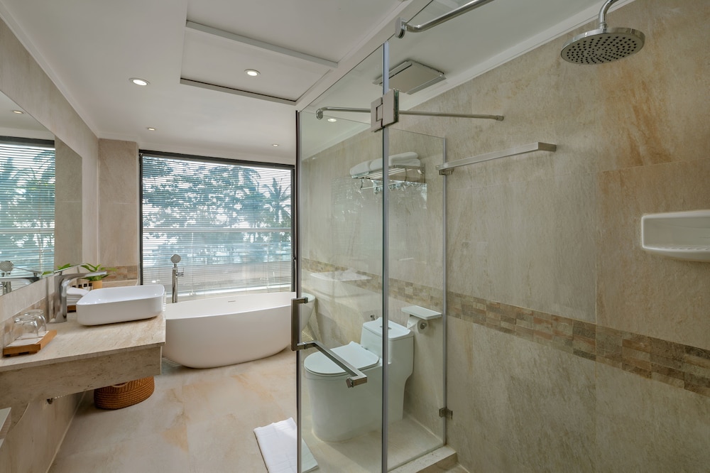 Deluxe Double or Twin Room, Beachfront - Photo 6