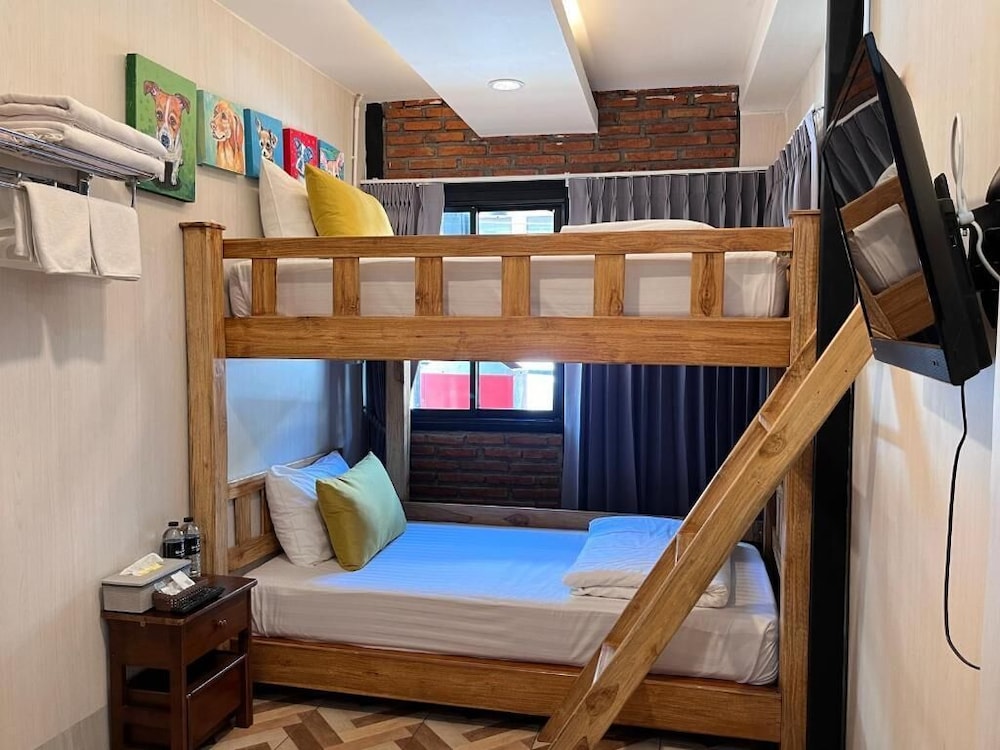 Economy Twin Room