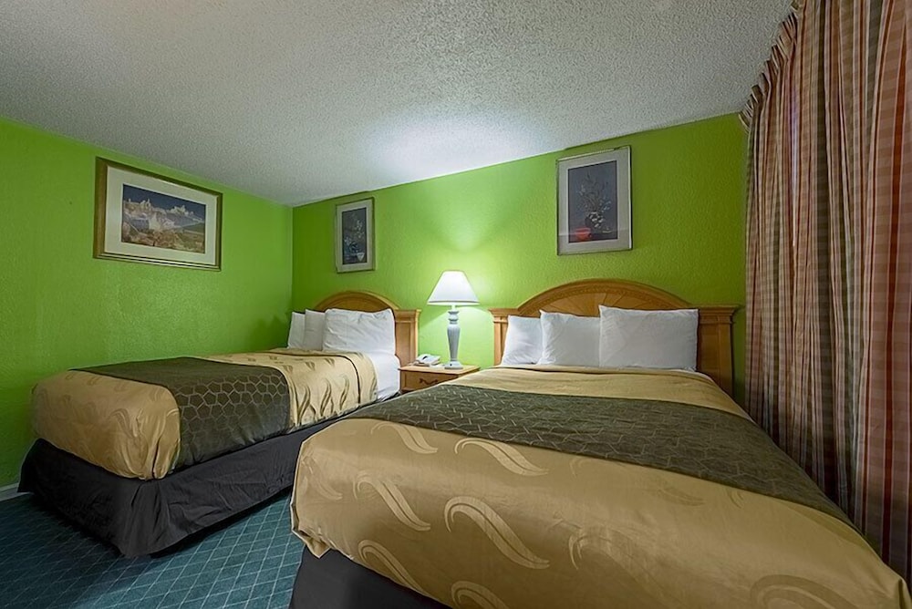 Standard Room, 2 Double Beds, Smoking photo 1