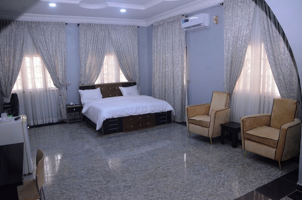 Family Apartment, City View