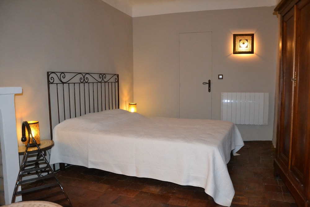 Triple Room (Thoronet) photo 1