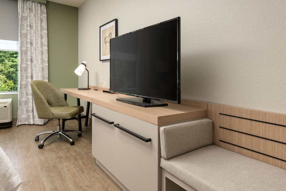 Room, Accessible, Bathtub (Hearing) - Photo 3