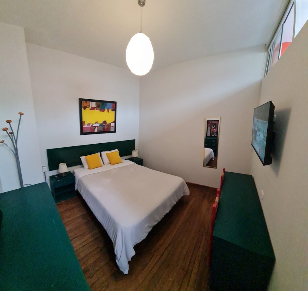 Basic Double Room, 1 Queen Bed, Ensuite photo 1