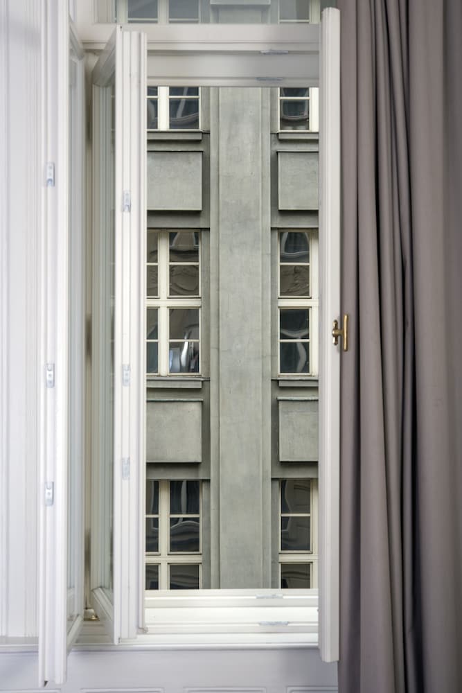 Available room