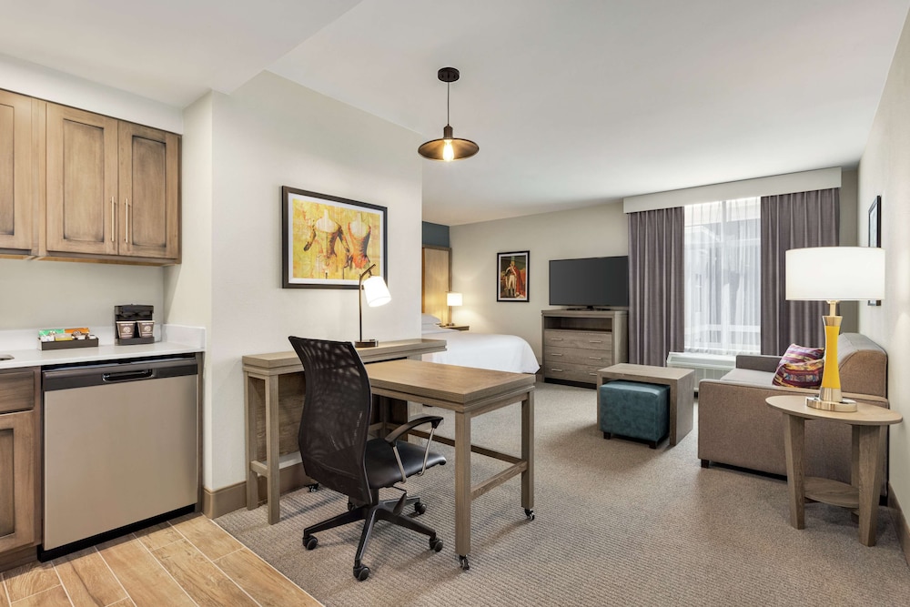 Studio, 1 King Bed, Accessible, Bathtub (Mobility & Hearing) - Photo 3