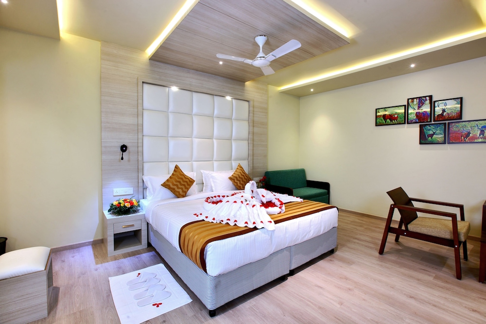 Deluxe Suite, 1 King Bed, Accessible, Non Smoking photo 1