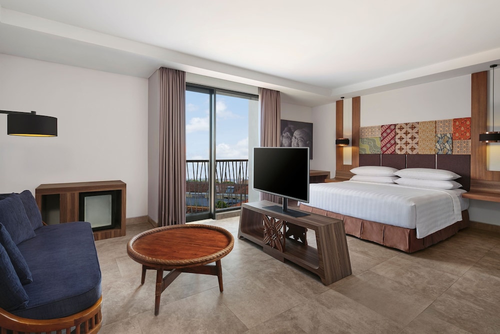 Junior Suite, 1 King Bed, City View