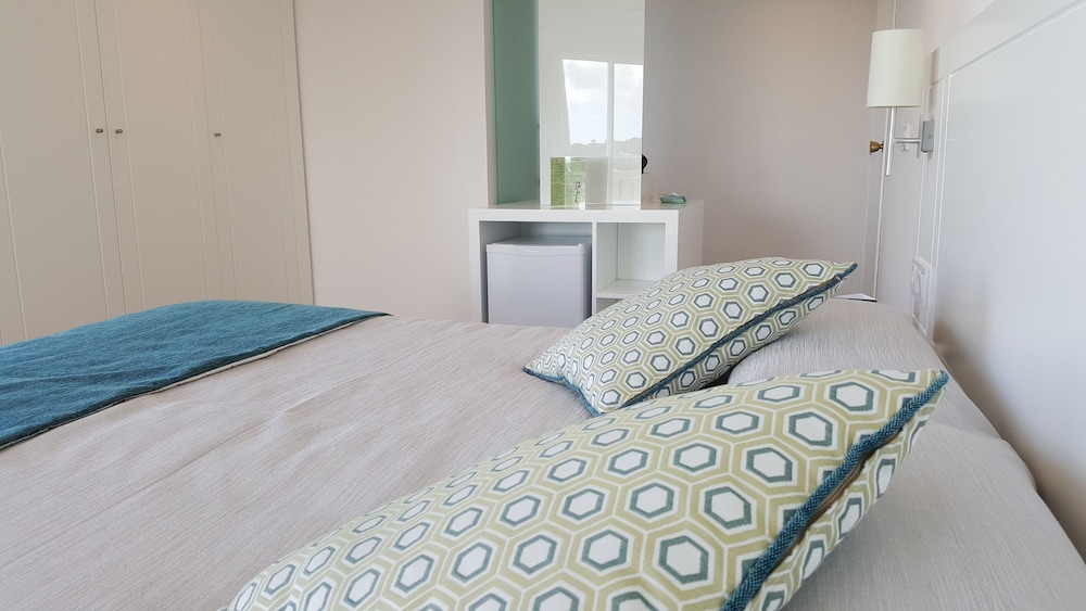 Junior Suite, Balcony, Partial Sea View (2 Adults + 1 Child) photo 3