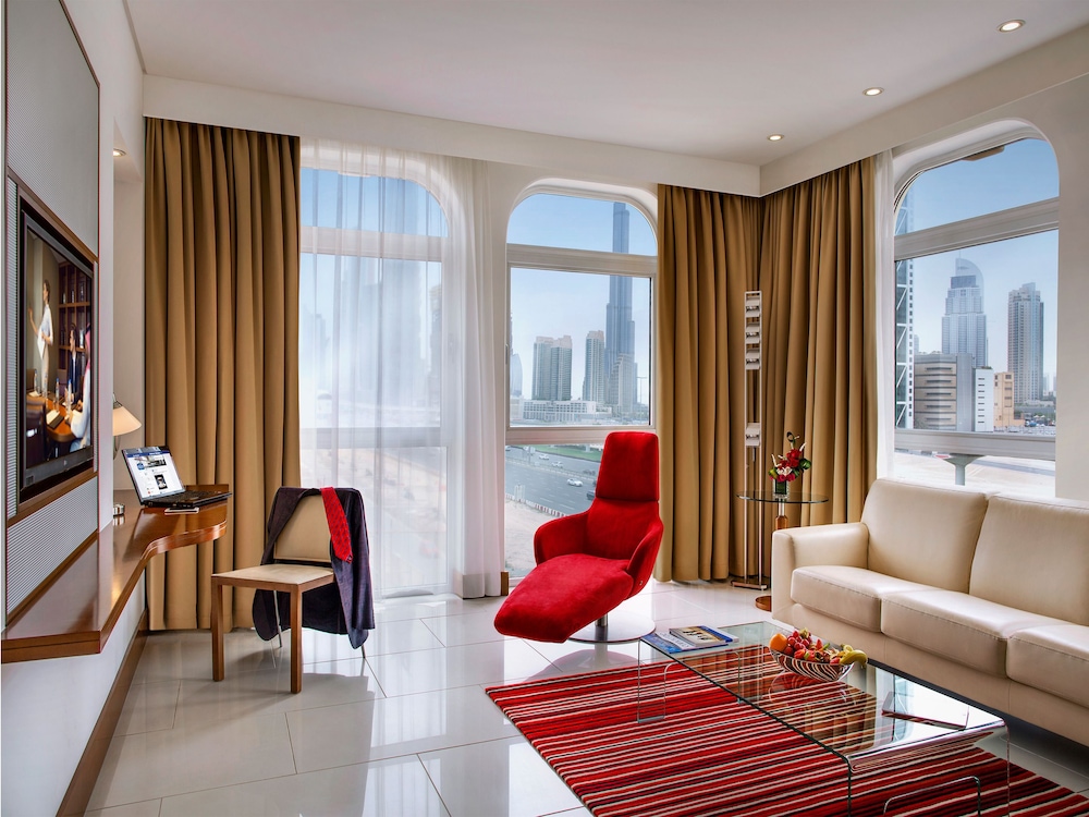 Suite, 1 King Bed (One Bedroom Burj Khalifa View) photo 3