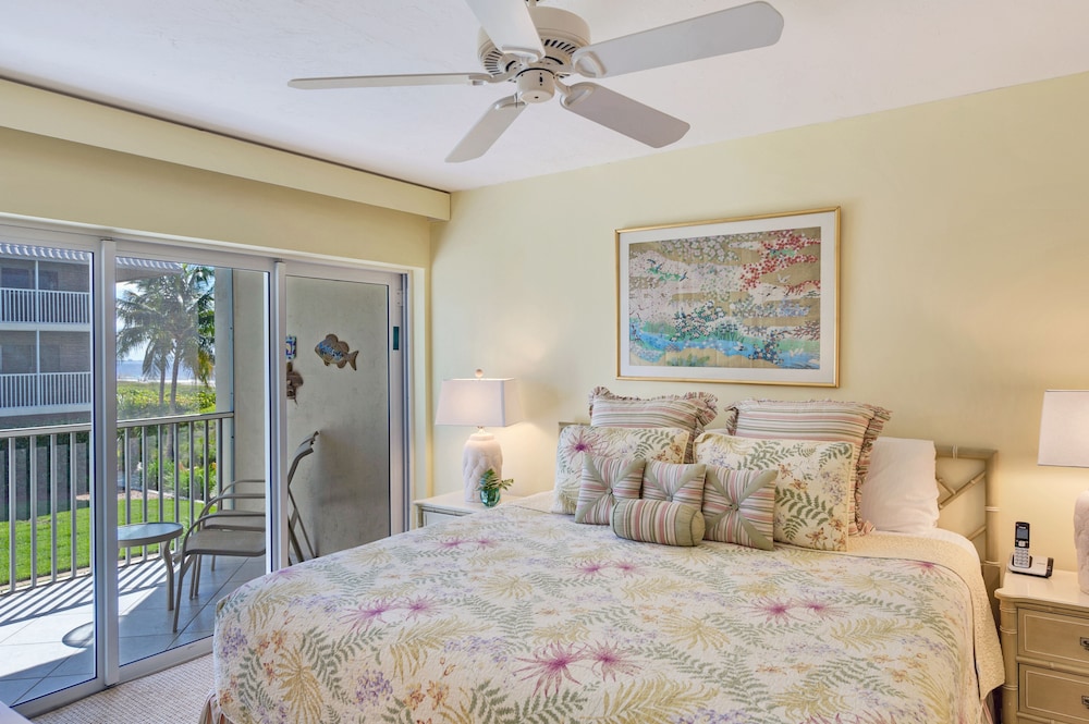 Condo, 2 Bedrooms (Premium View) photo 2