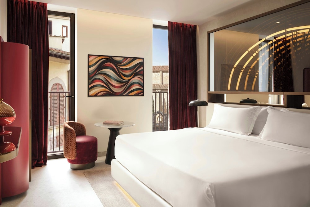 Junior Suite, 1 King Bed