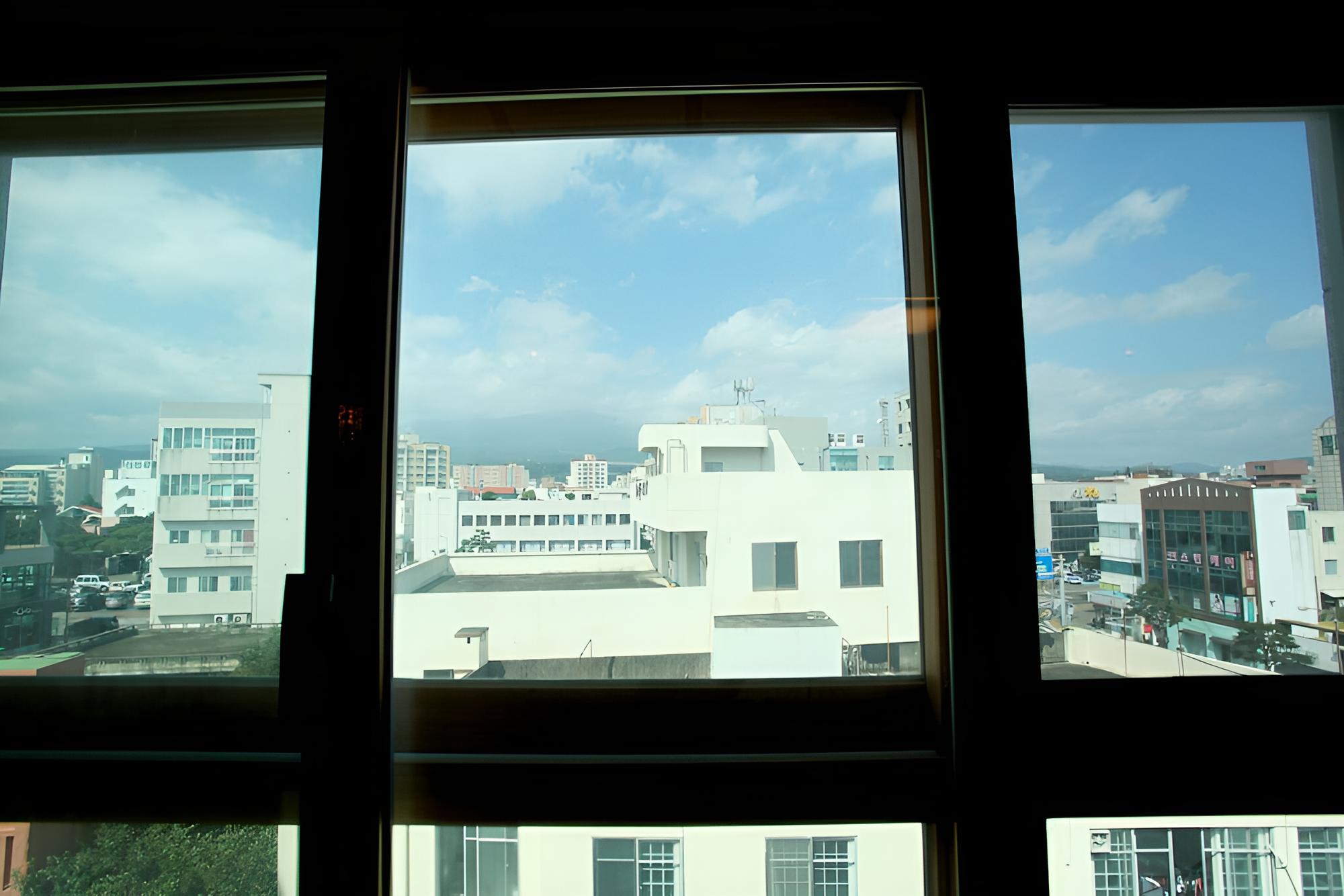 Room (Triple) - Photo 4