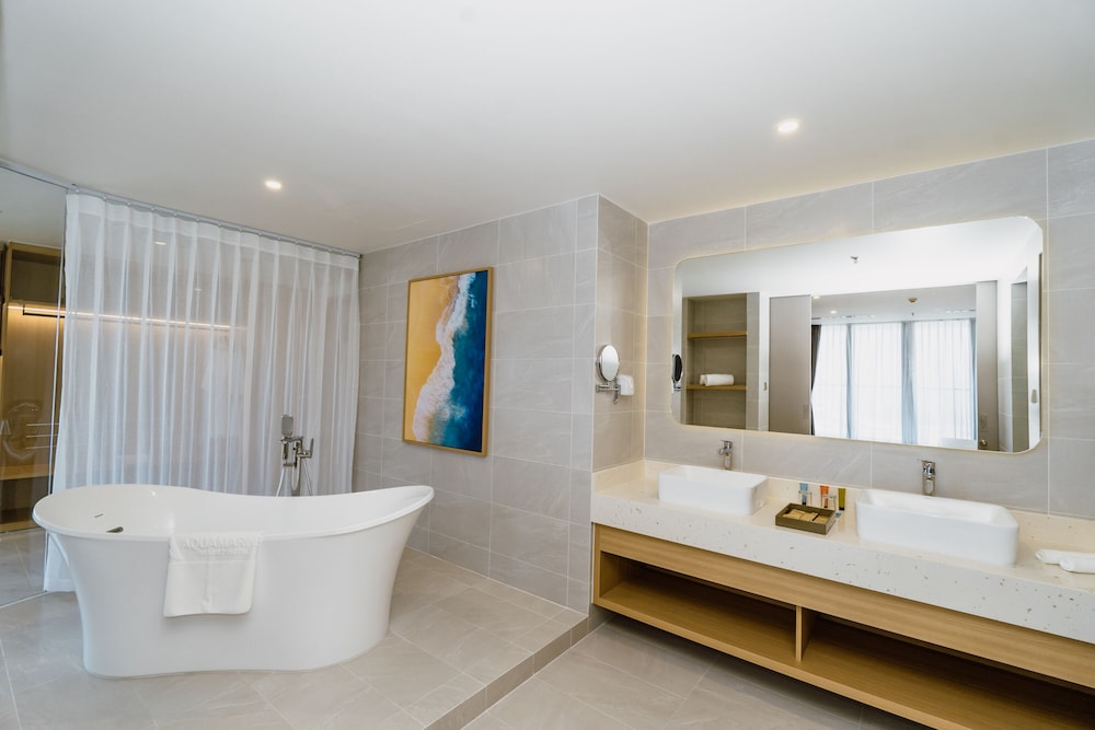 Executive Suite, Ocean View - Photo 11