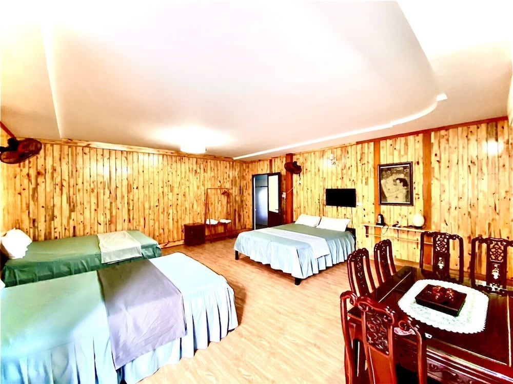 Superior Family Room, Pool View, Balcony photo 1