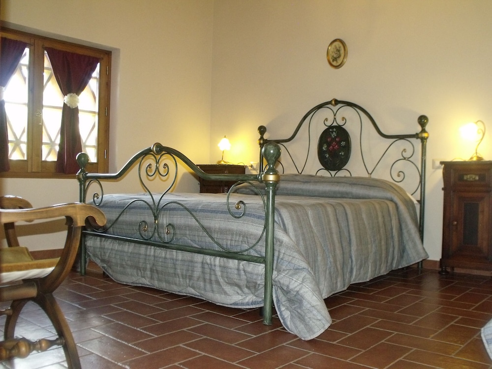Family Apartment, 1 Bedroom, Kitchenette (L'Oliveta) photo 3