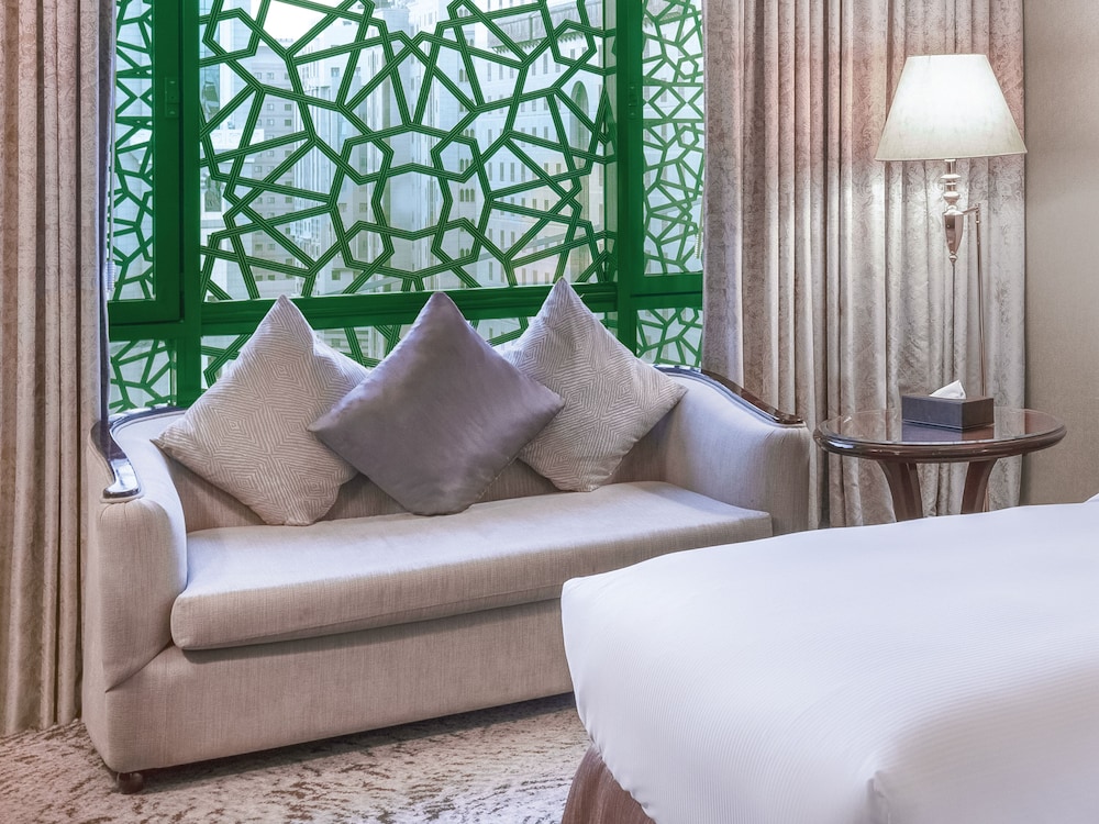 Twin Hilton Deluxe - Photo 2