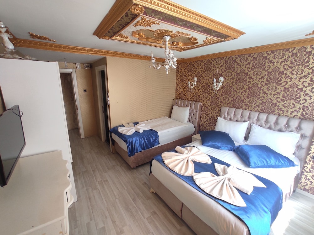 Standard Double or Twin Room photo 1