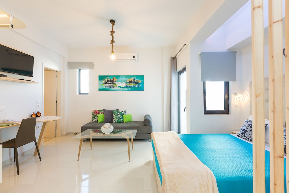 Standard Room (3 Guests) photo 1