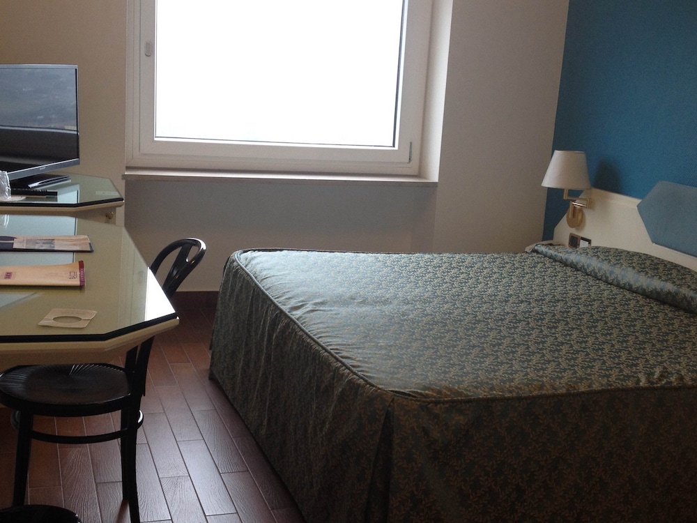 Double Room - Photo 1
