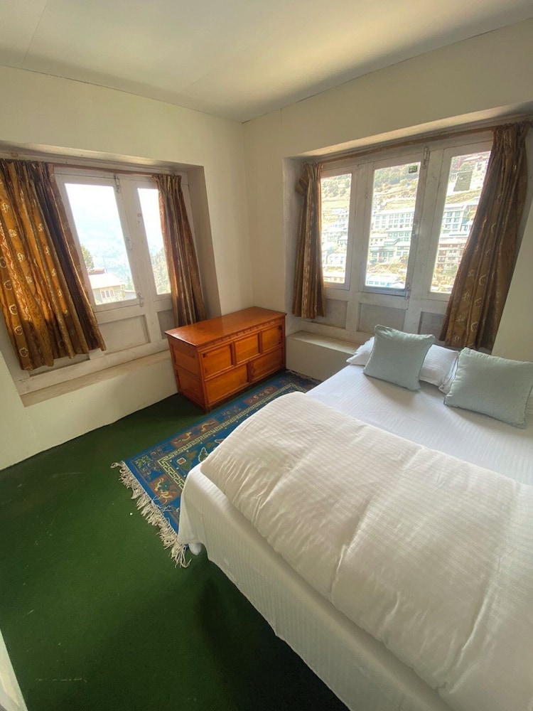 Economy Single Room, 1 Twin Bed, Mountain View