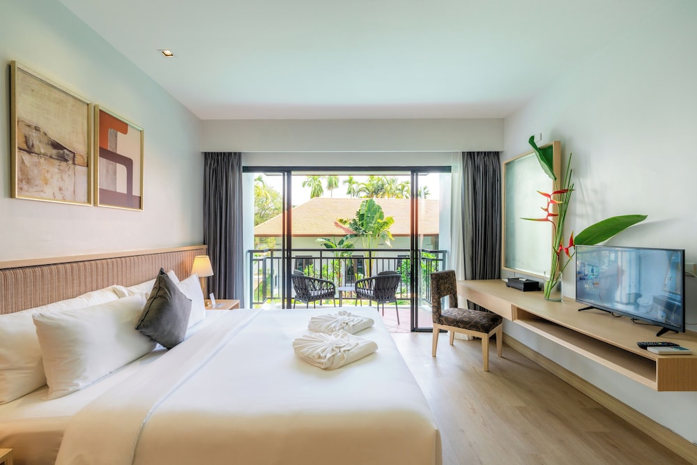 Deluxe Double Room, Pool View photo 1