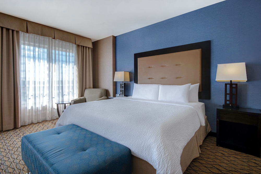 Standard Room, 1 King Bed, Accessible (Communication Accessible) - Photo 7