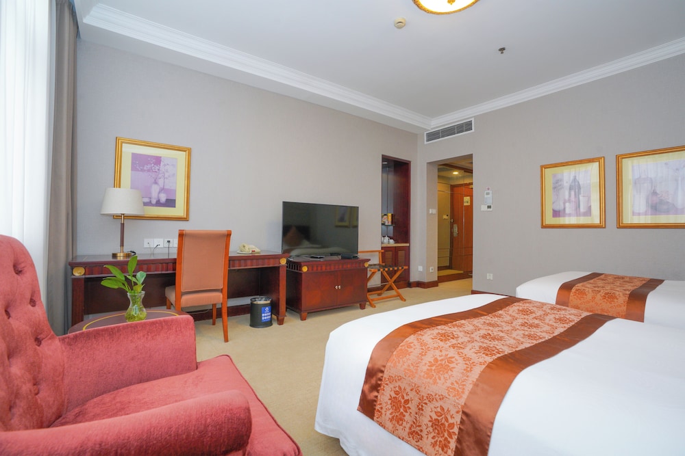 Luxury Room, 2 Twin Beds, City View photo 2