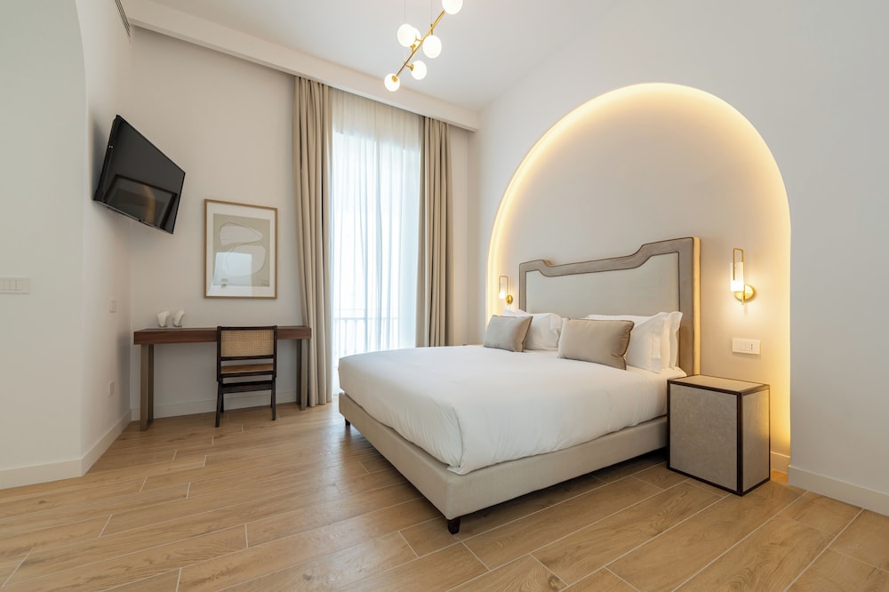 Junior Studio Suite