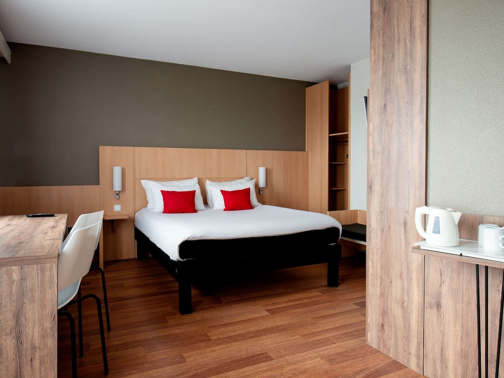 Junior Suite, 1 Double Bed with Sofa bed, Balcony - Photo 3