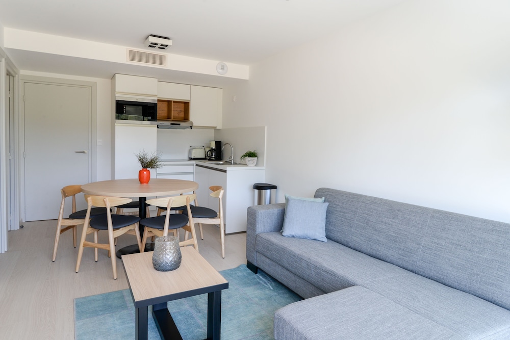 Deluxe Apartment, Multiple Beds, Non Smoking photo 1