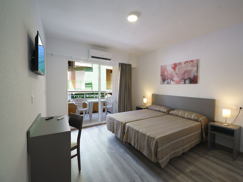 Double or Twin Room - Photo 12