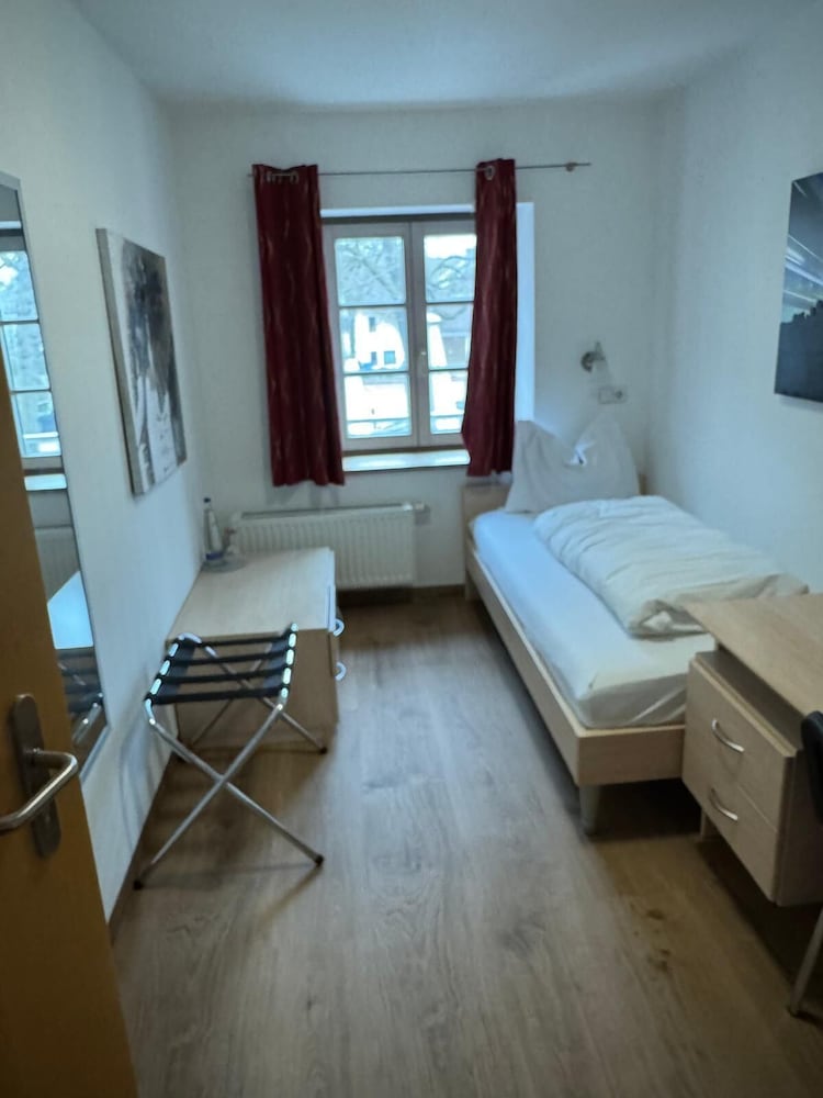 Standard Single Room photo 3