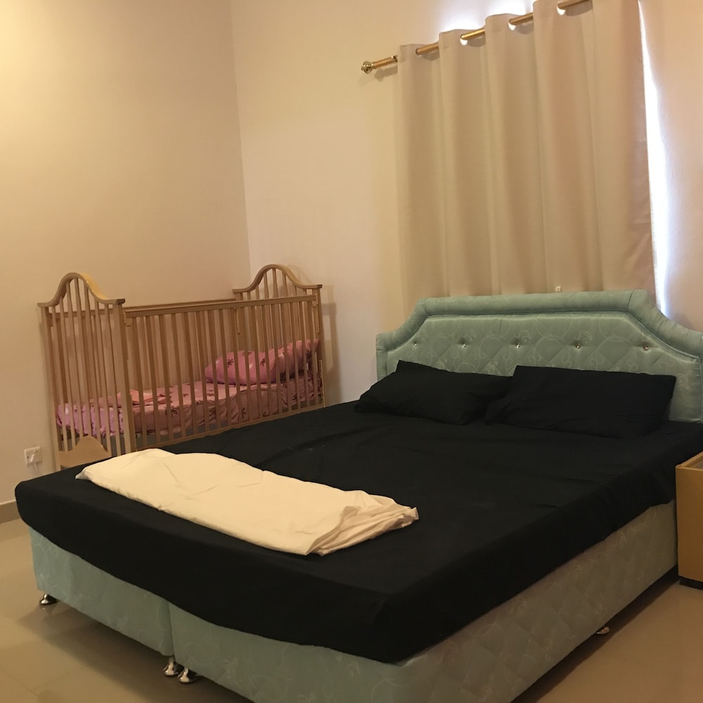 Family Apartment, 2 Bedrooms, 2 Bathrooms photo 2