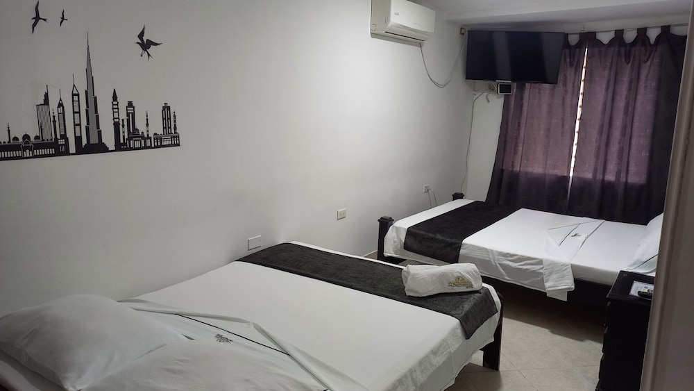 Family Quadruple Room, 2 Double Beds, Non Smoking, City View