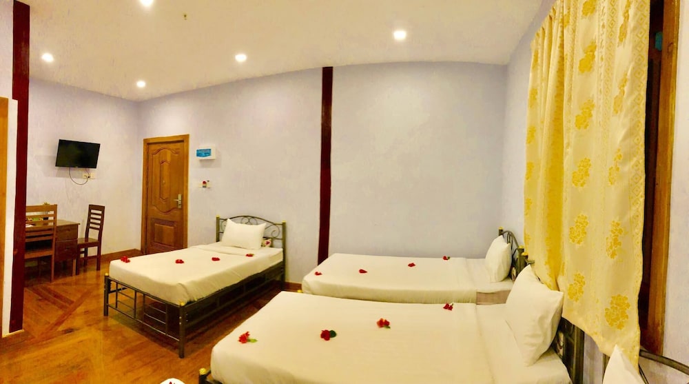 Family Room photo 2