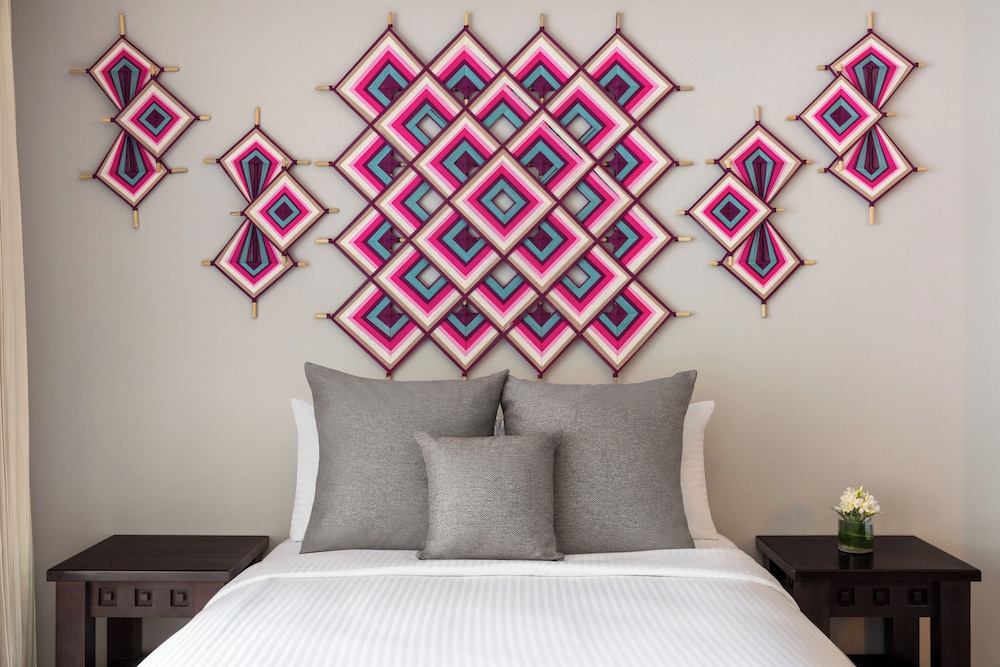 Junior Suite, 2 Double Beds, Partial Ocean View photo 2