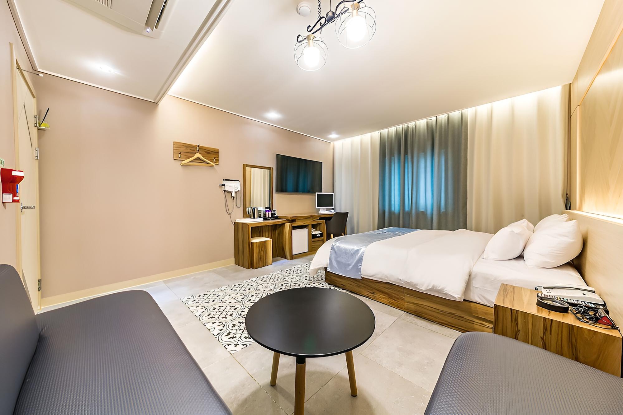 Room (VIP) - Photo 12