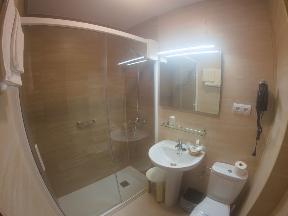 Standard Single Room, 1 Double Bed photo 2