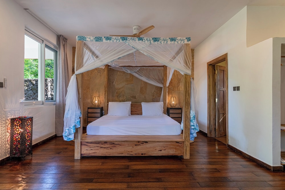 Deluxe Villa, Hot Tub, Sea View photo 3